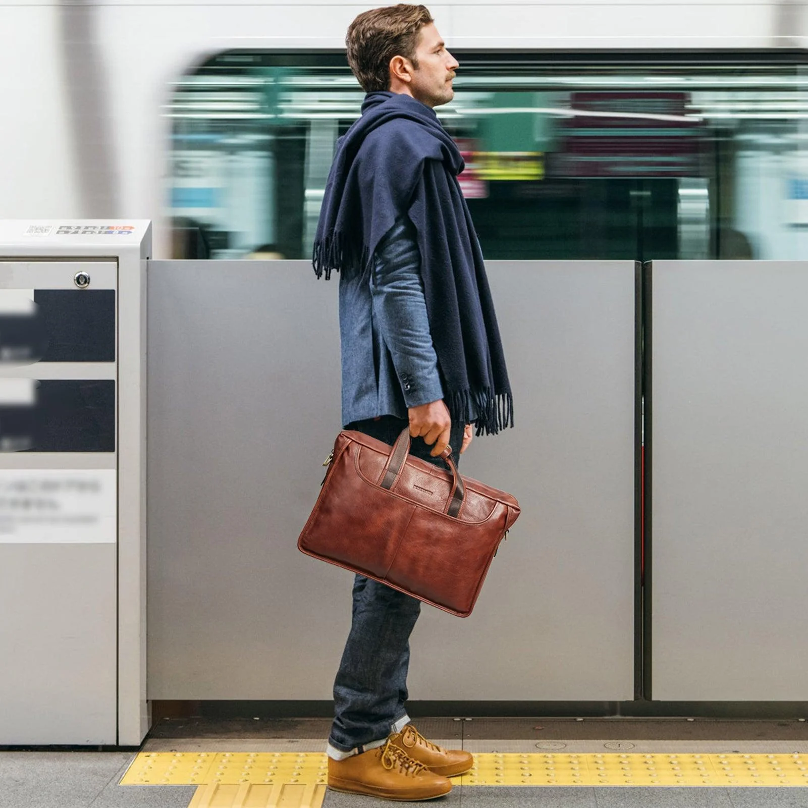 17 inch Men's Briefcase Messenger Bag — Business Lawyer - Image 8