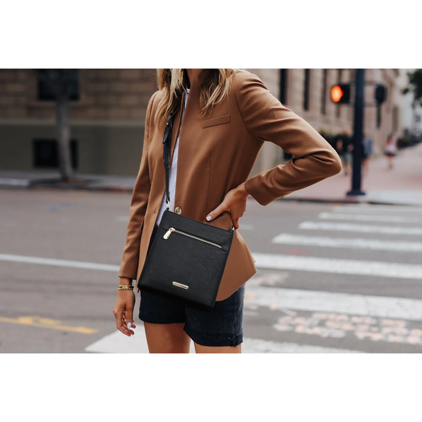 Lotty Keep Your Essentials Secure with a Crossbody Bag with Zipper - Image 16