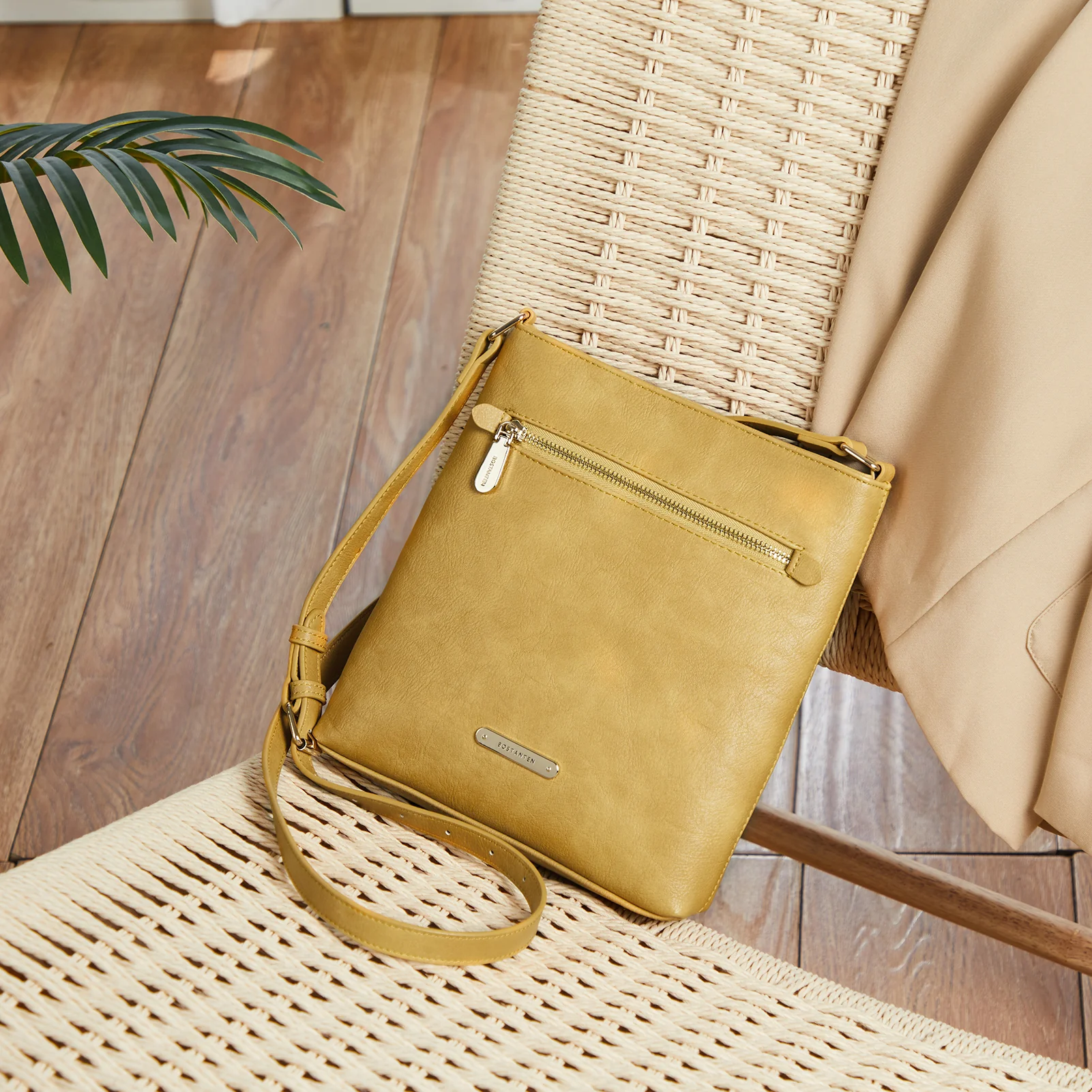 Lotty Keep Your Essentials Secure with a Crossbody Bag with Zipper - Image 45