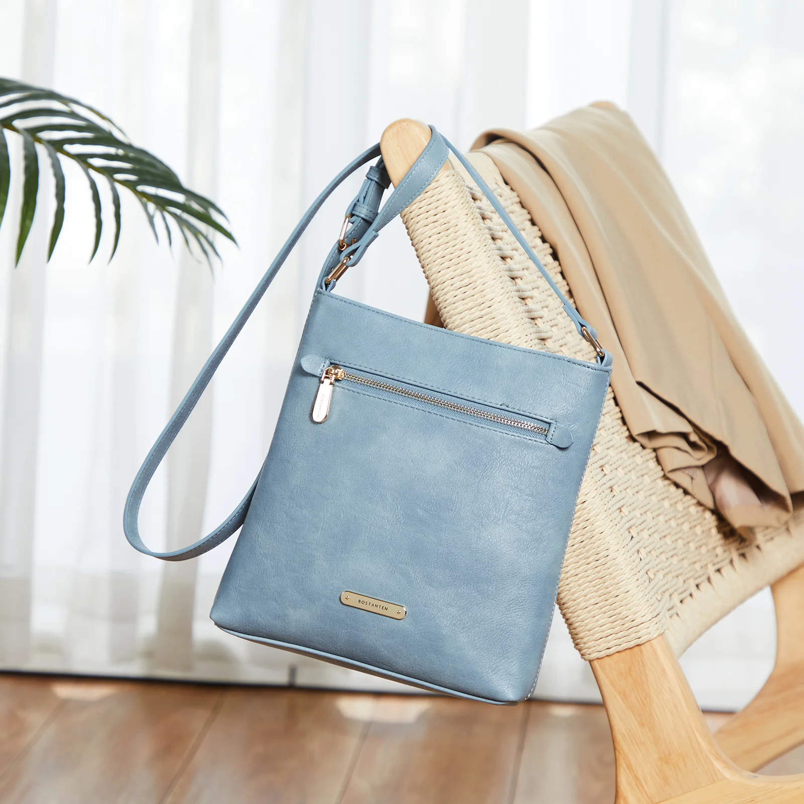 Lotty Keep Your Essentials Secure with a Crossbody Bag with Zipper - Image 52