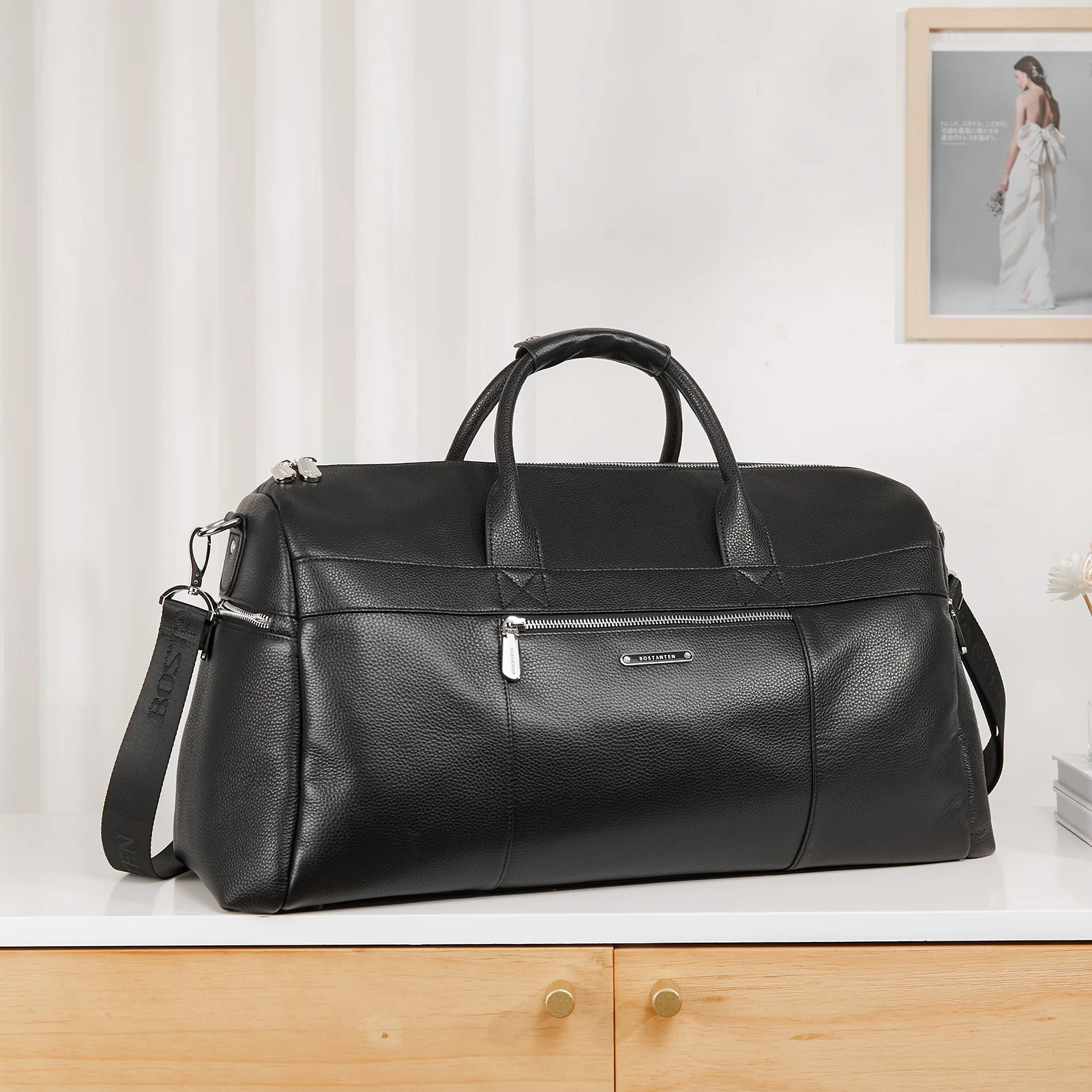 Vixen Upgrade Your Travel Style with our Designer Men's Duffle Bag - Image 2