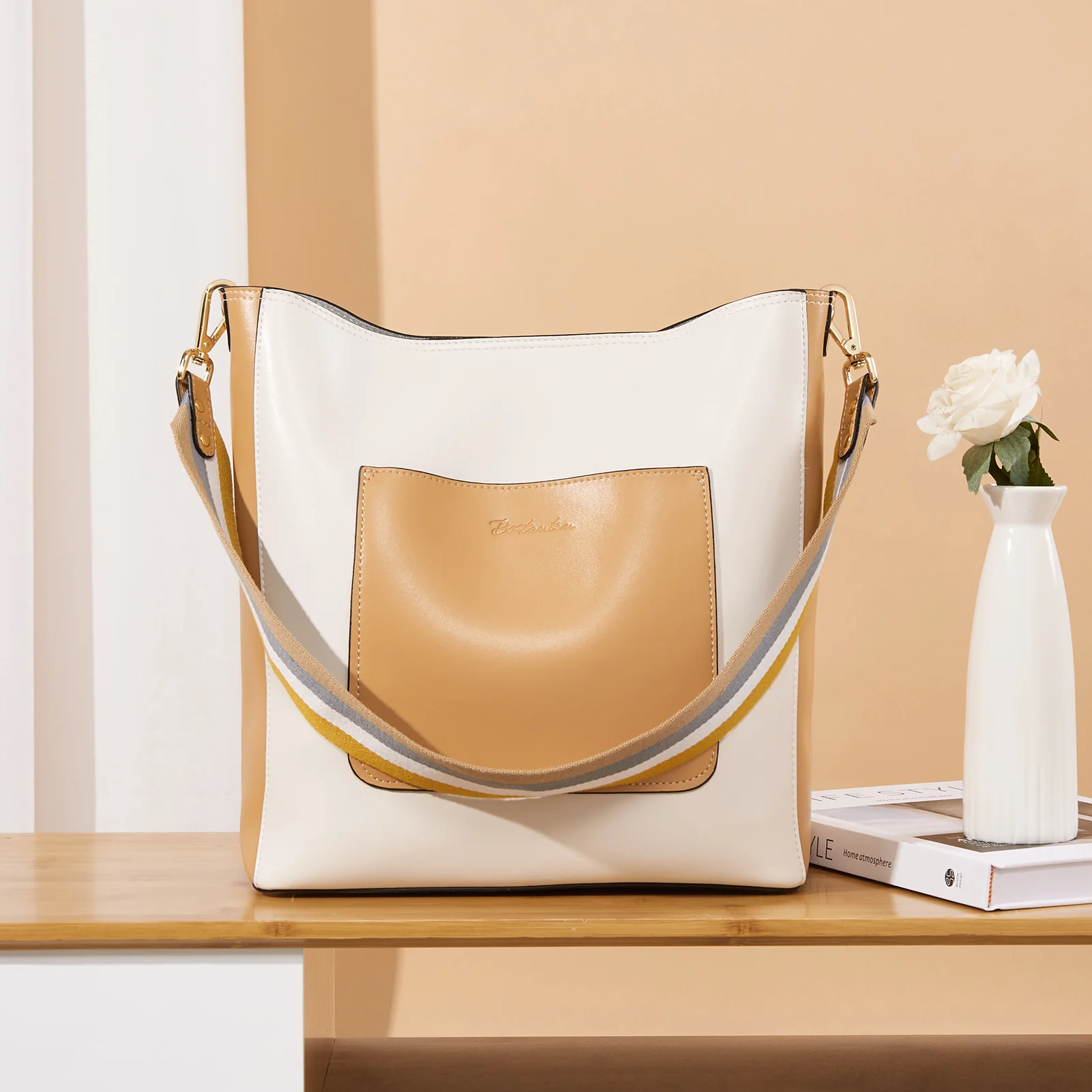 Lotty Luxurious Women's Leather Hobo Handbag - Handcrafted with Attention to Detail - Image 15