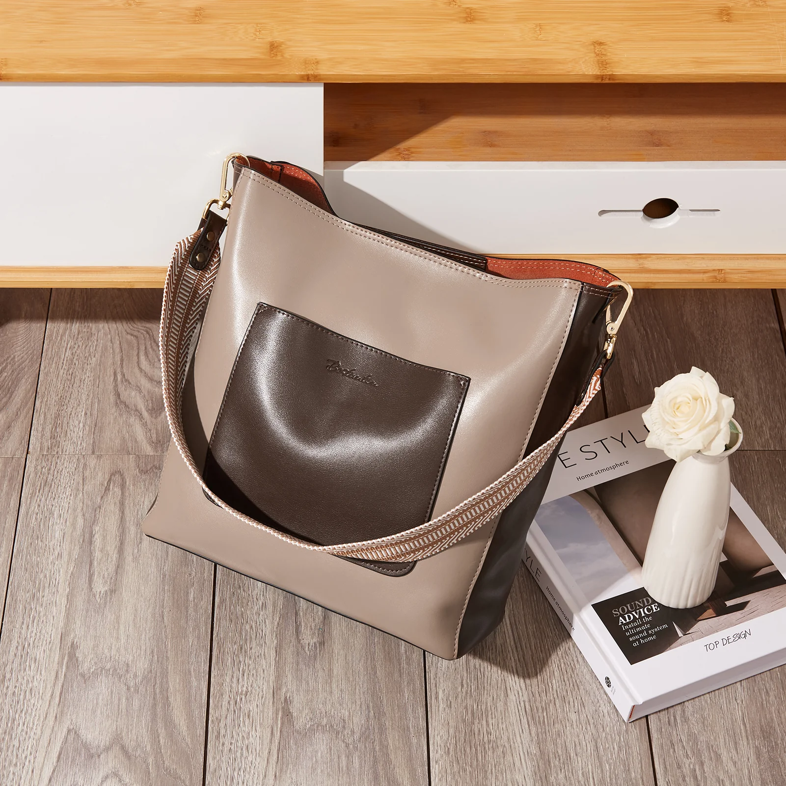 Lotty Luxurious Women's Leather Hobo Handbag - Handcrafted with Attention to Detail - Image 8