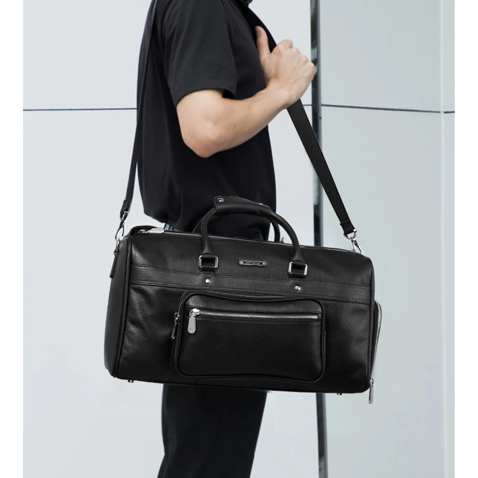 Effortless Workouts: Duffle Bag Gym Bag for Convenient Fitness - Image 4