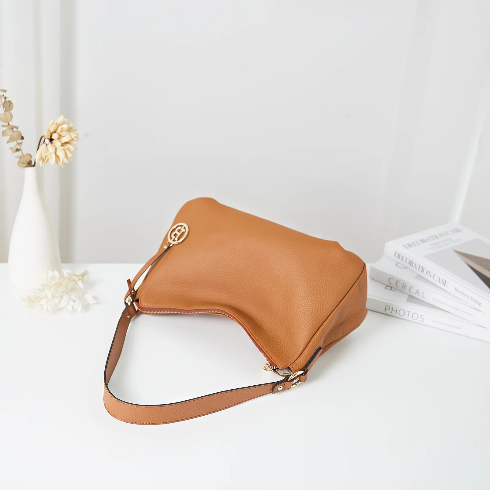Kweli Hobo Shoulder Handbag - Pebble Leather - Image 8