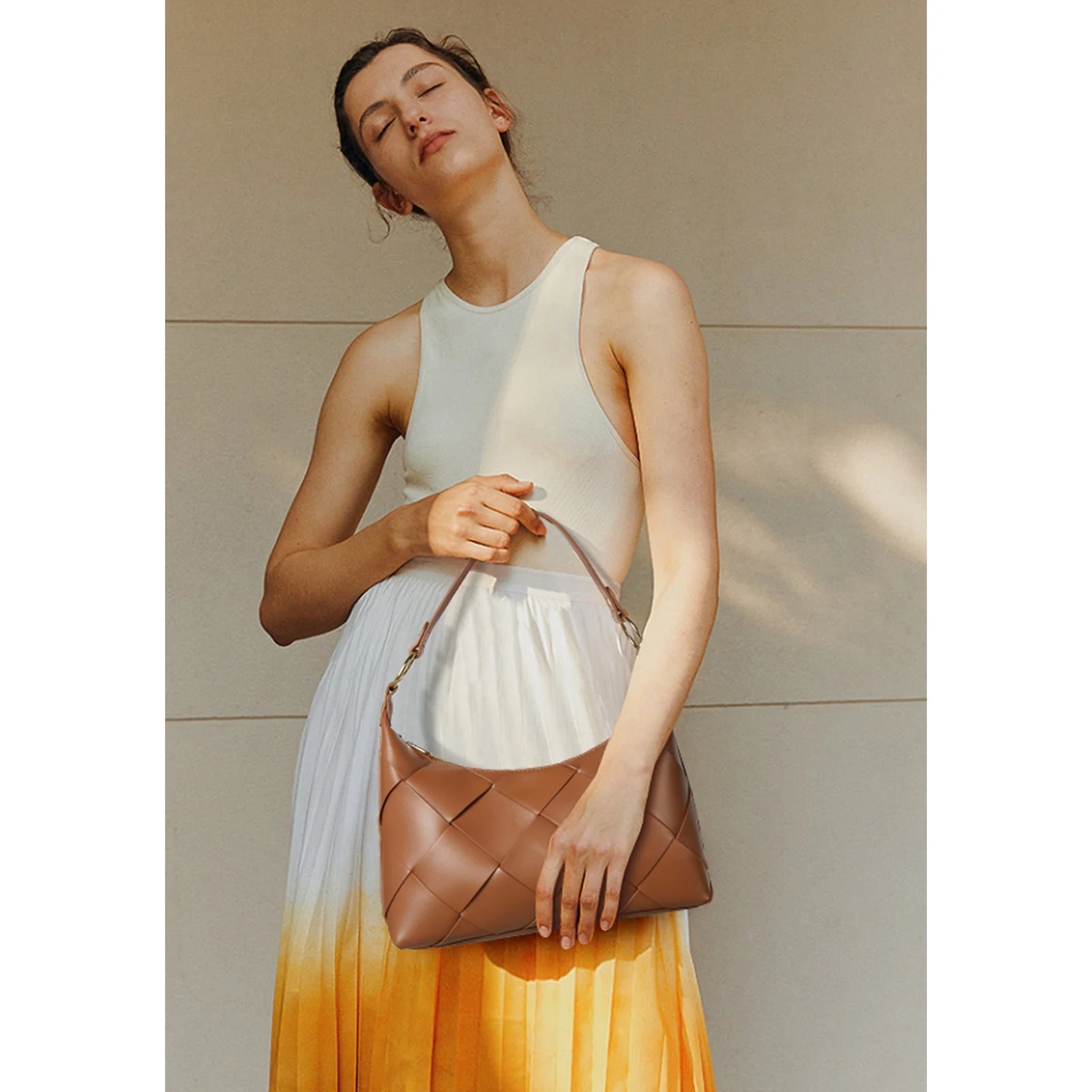 Kweli Woven Shoulder Bucket Bag - Image 11
