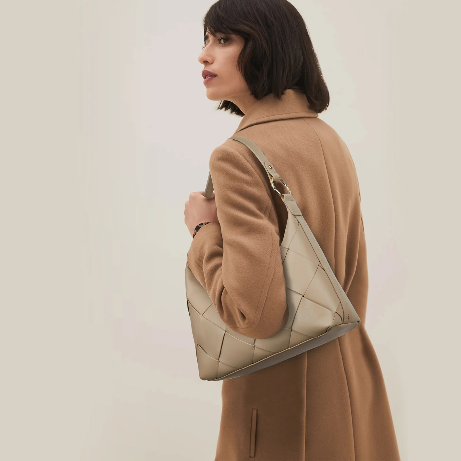 Kweli Woven Shoulder Bucket Bag - Image 27