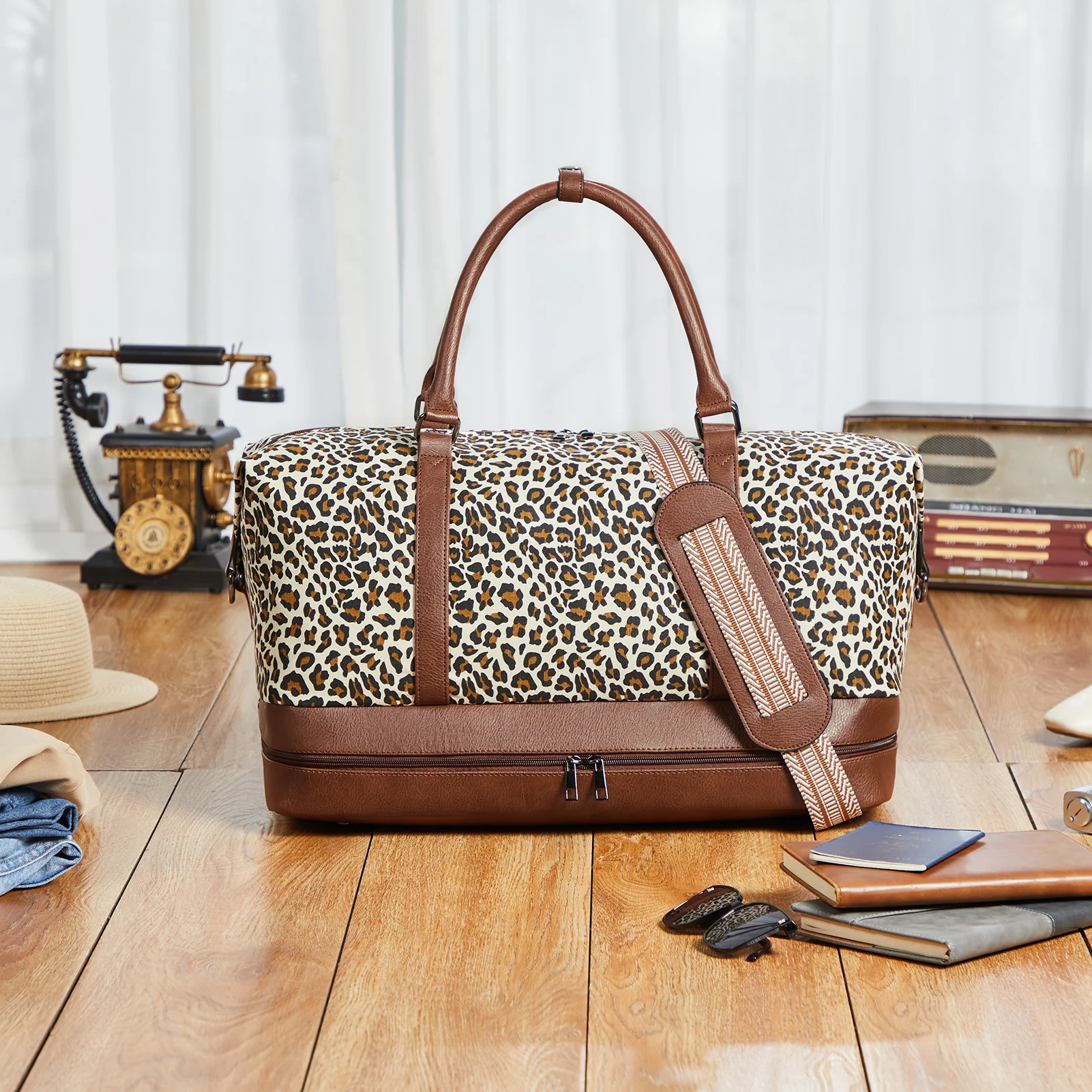 Zenobe Canvas Weekender Bag for Women - Image 28