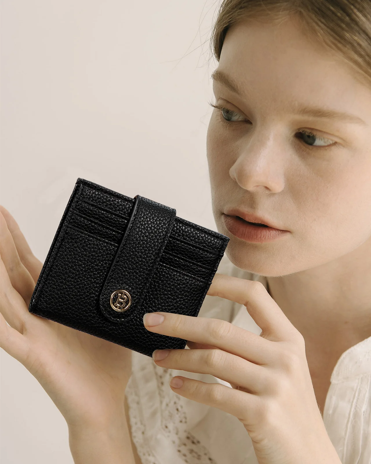 Lomy Slim Bifold Wallet – RFID Card Holder with Double Snap Closure - Image 25