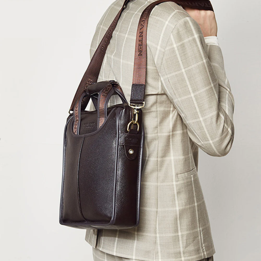 Royal Retro Designer Vertical Leather Crossbody Bag - Image 4