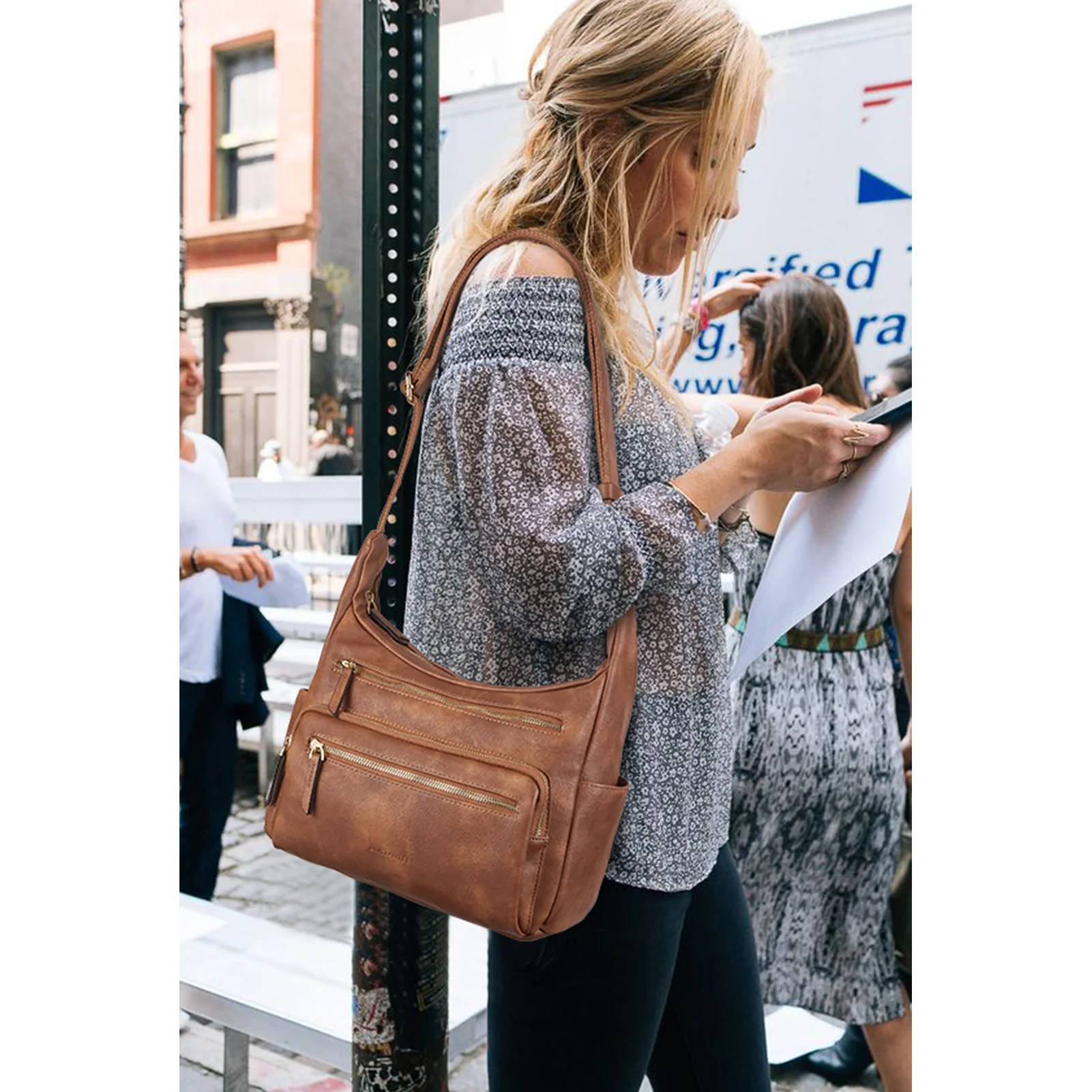 Evelyn Multi Pocket Shoulder Hobo Bag - Image 3